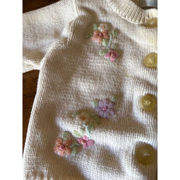 Vintage Le Mine Baby Cardigan White With Floral Embroidery & Yellow Buttons 3mth - Picture 3 of 16